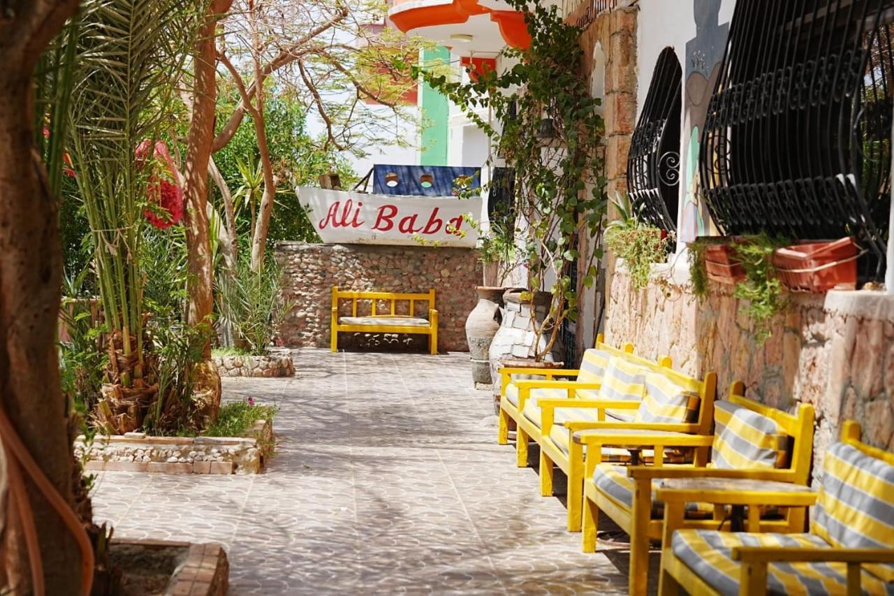 Ali Baba Safaga Hotel フルガダ エクステリア 写真