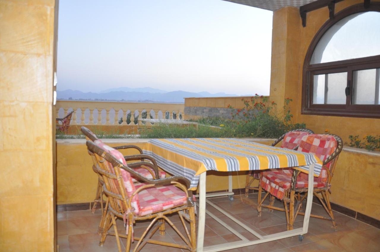 Ali Baba Safaga Hotel フルガダ エクステリア 写真